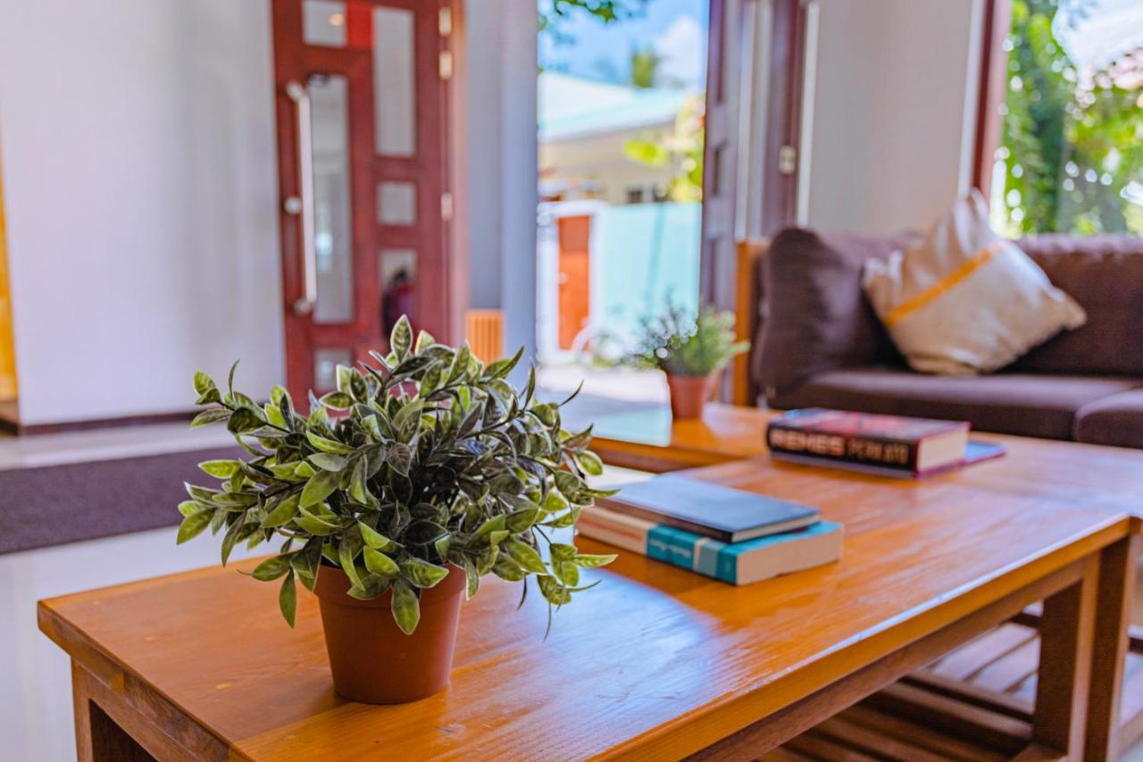 Dhiguveli Breeze Hotel Digura Kültér fotó
